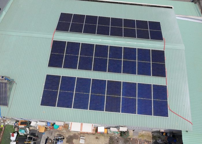 KVA Solar Bàn Giao Hệ Thống Điện Mặt Trời Có Lưu Trữ Cho Dãy Trọ Tại Thuận An 13kWp